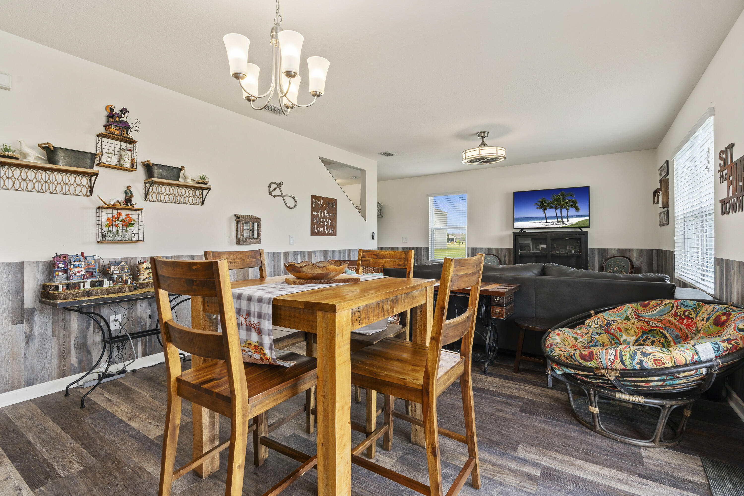 3100 Yellowstone Circle Fort Pierce, FL 34945 - Photo 8 of 28 a view of a dining room with furniture