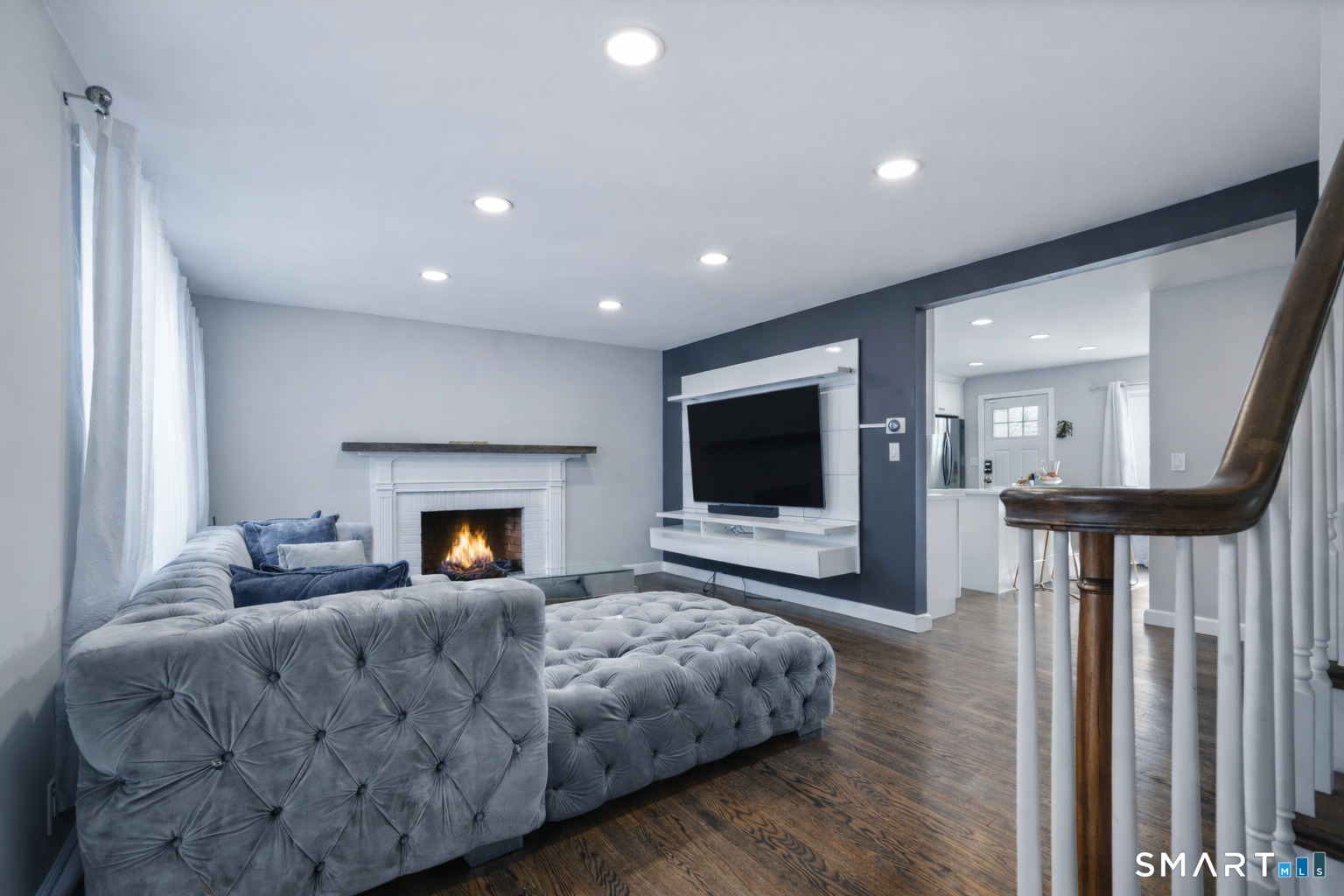 457 Summit Street Bridgeport, CT 06606 - Photo 3 of 18