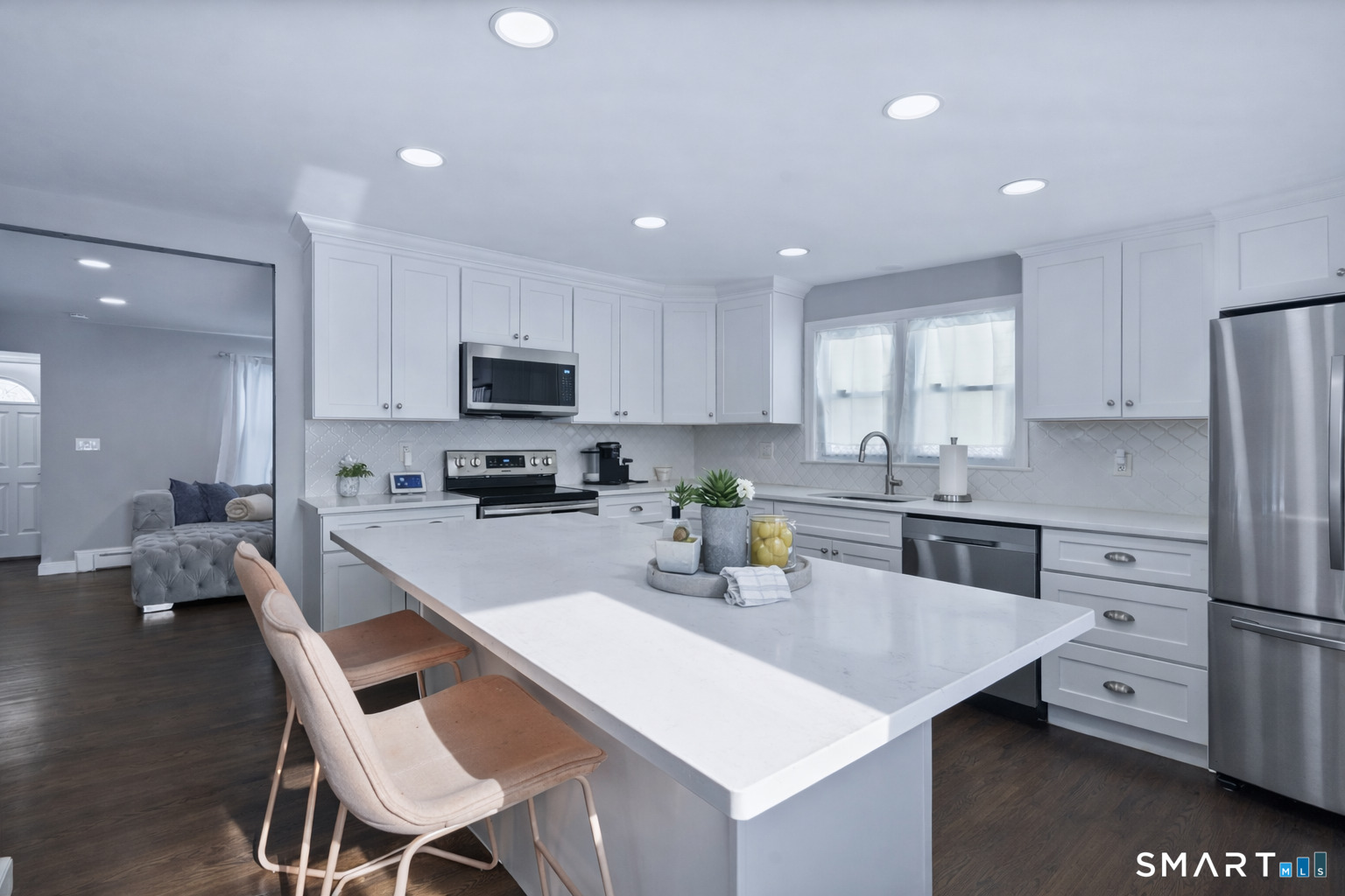 457 Summit Street Bridgeport, CT 06606 - Photo 7 of 18