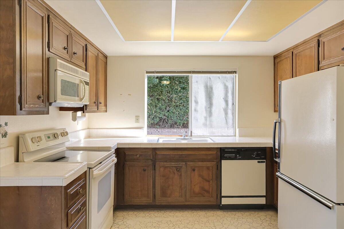 604 Dara Road Goleta, CA 93117 - Photo 11 of 48 31-031