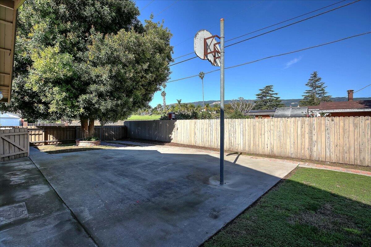 604 Dara Road Goleta, CA 93117 - Photo 41 of 48 20-020