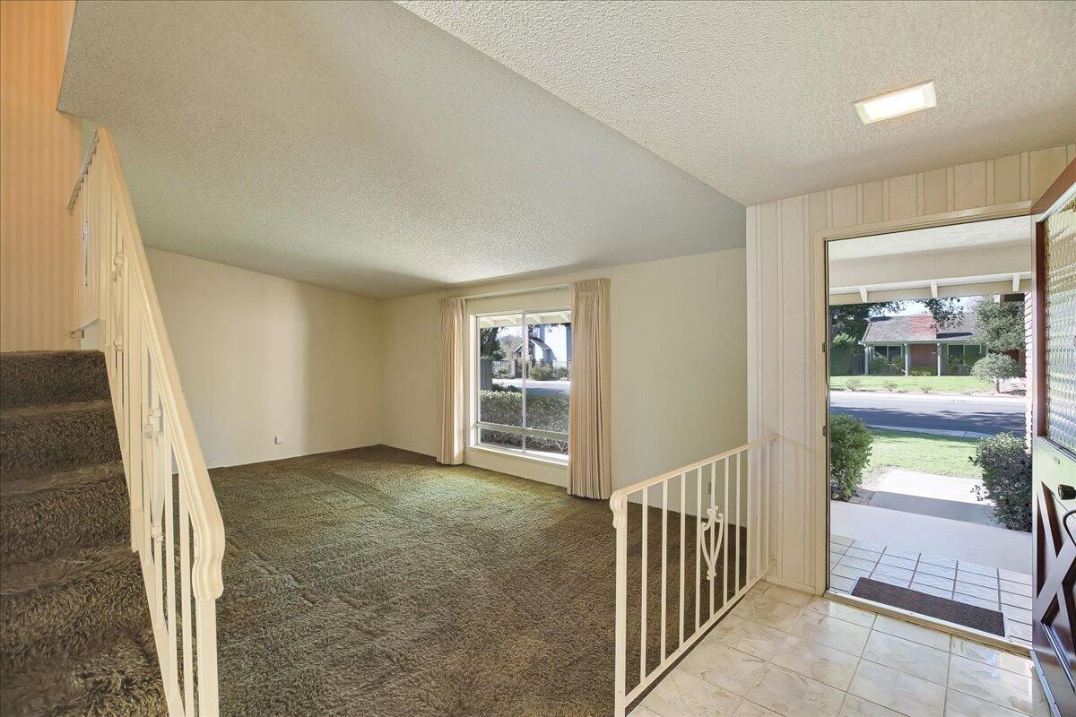 604 Dara Road Goleta, CA 93117 - Photo 7 of 48 27-027