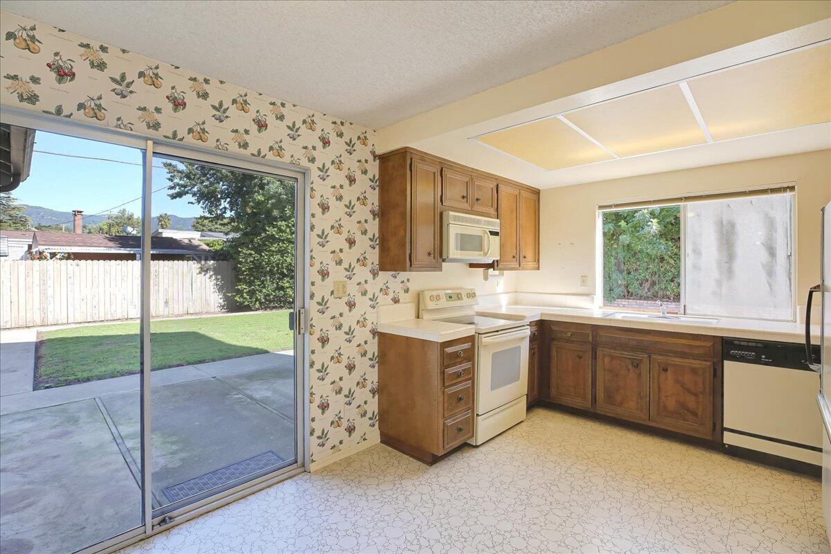 604 Dara Road Goleta, CA 93117 - Photo 10 of 48 30-030