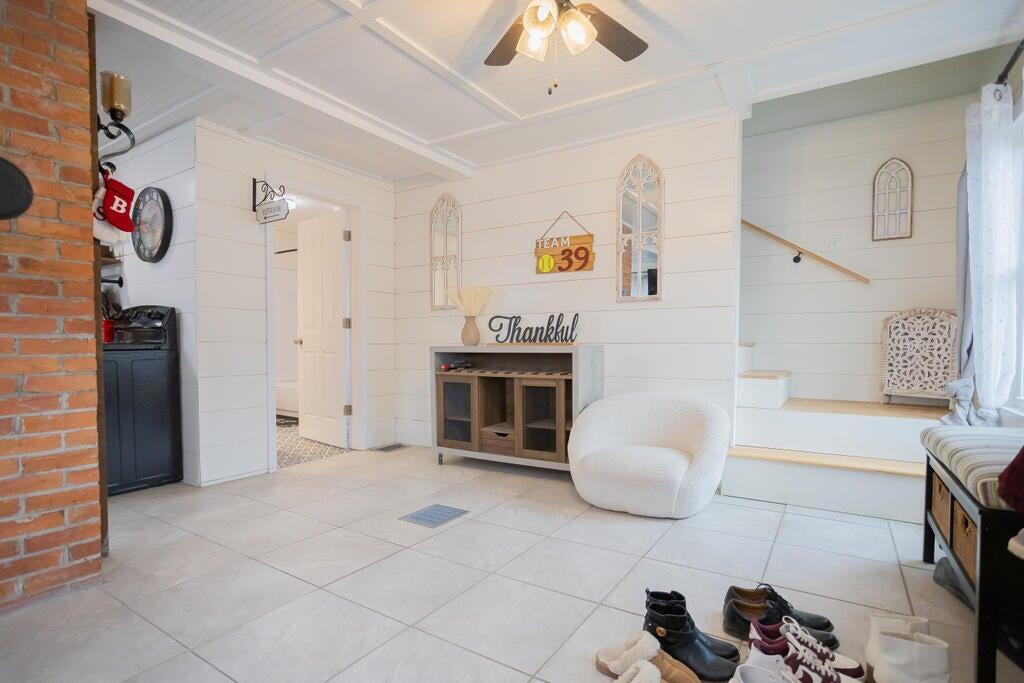 130 Holley Road Farmington, ME 04938 - Photo 15 of 59 12-Living Room