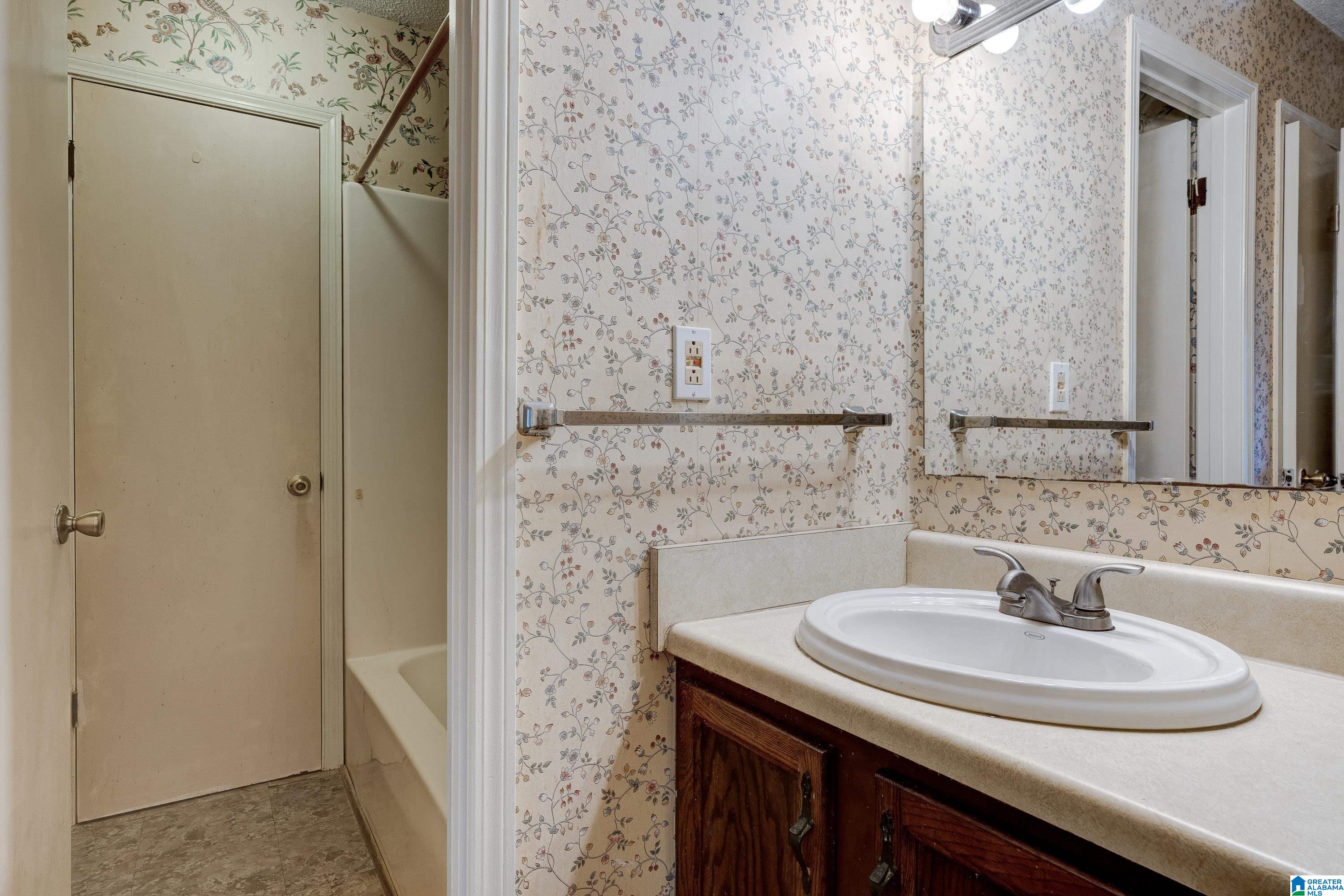 6115 Crest Green Road Birmingham, AL 35212 - Photo 19 of 25