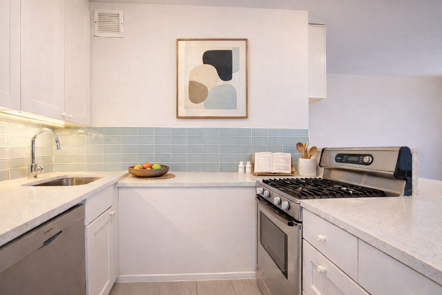 400 East 70th Street, Unit 1706 Manhattan, NY 10021 - Photo 4 of 9