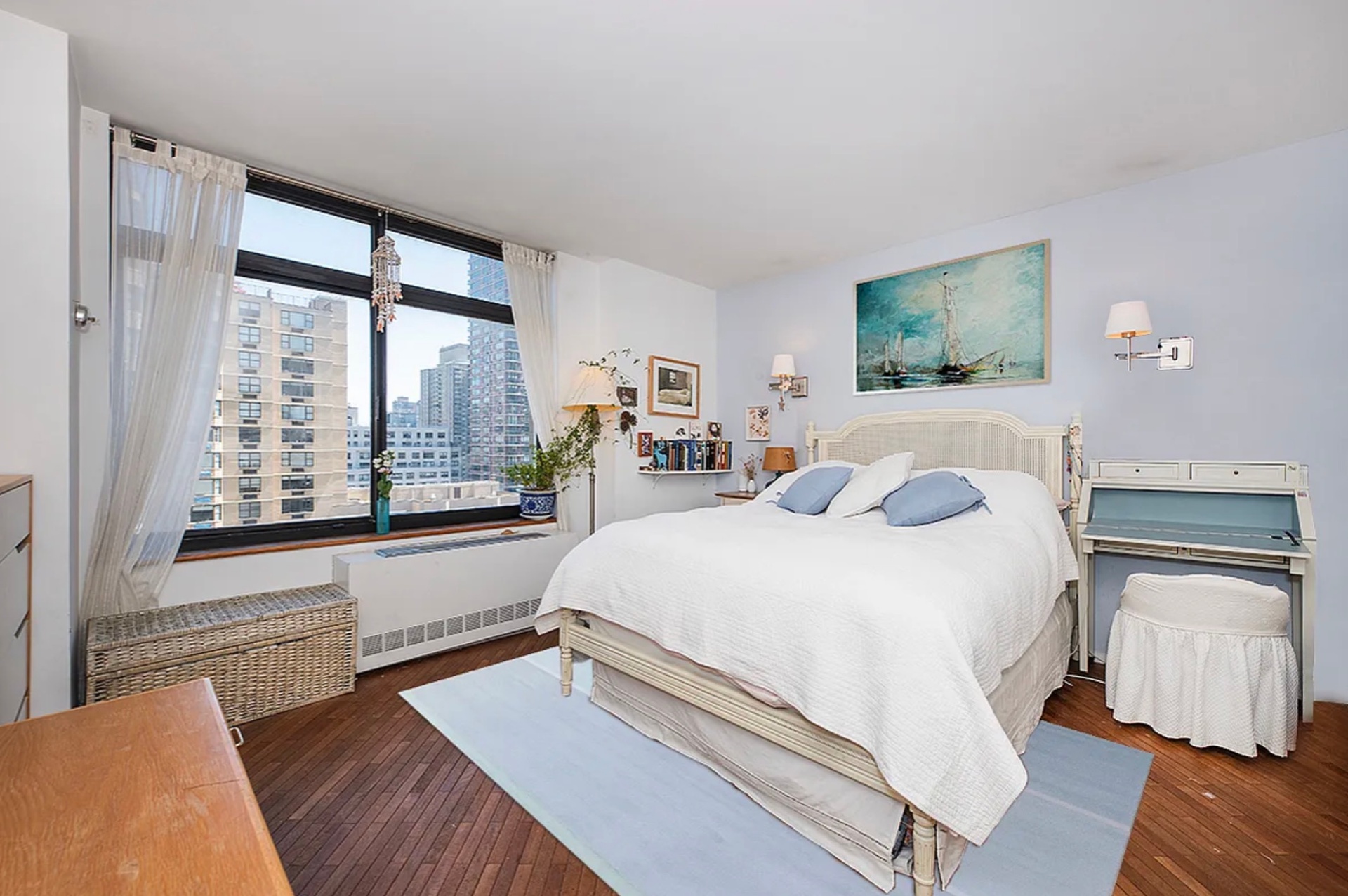 400 East 70th Street, Unit 1706 Manhattan, NY 10021 - Photo 5 of 9