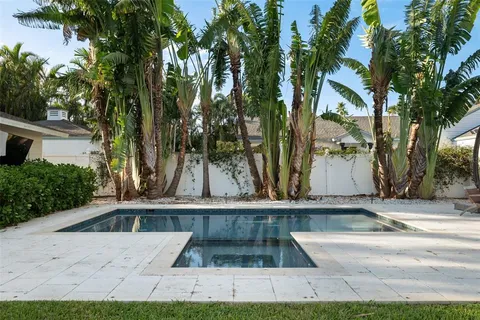 a view of a yard in front of the house