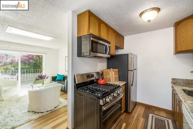 $2,800 | 968 45th Street, Oakland, CA 94608