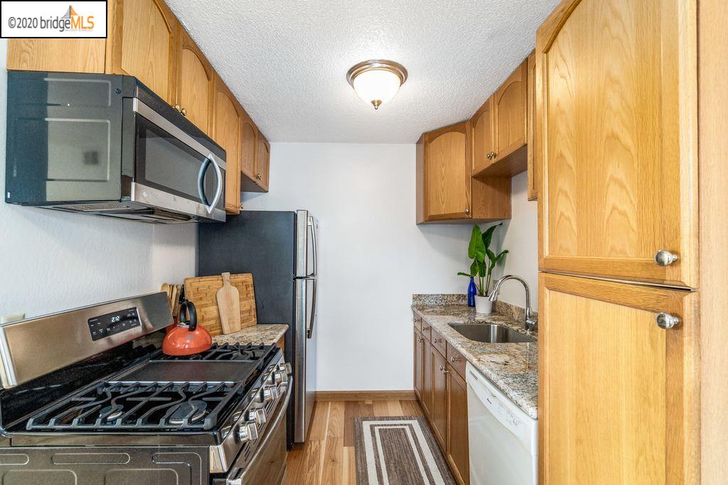 968 45th Street Oakland, CA 94608 - Photo 12 of 24