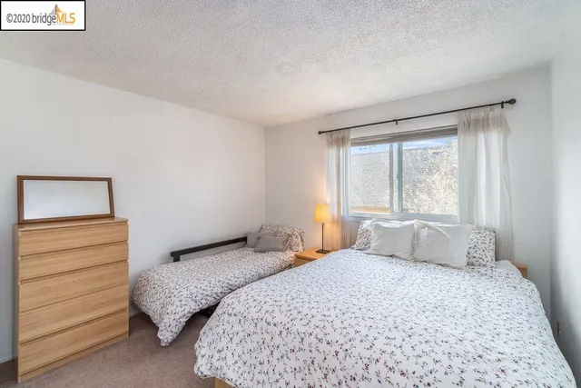 $2,800 | 968 45th Street, Oakland, CA 94608