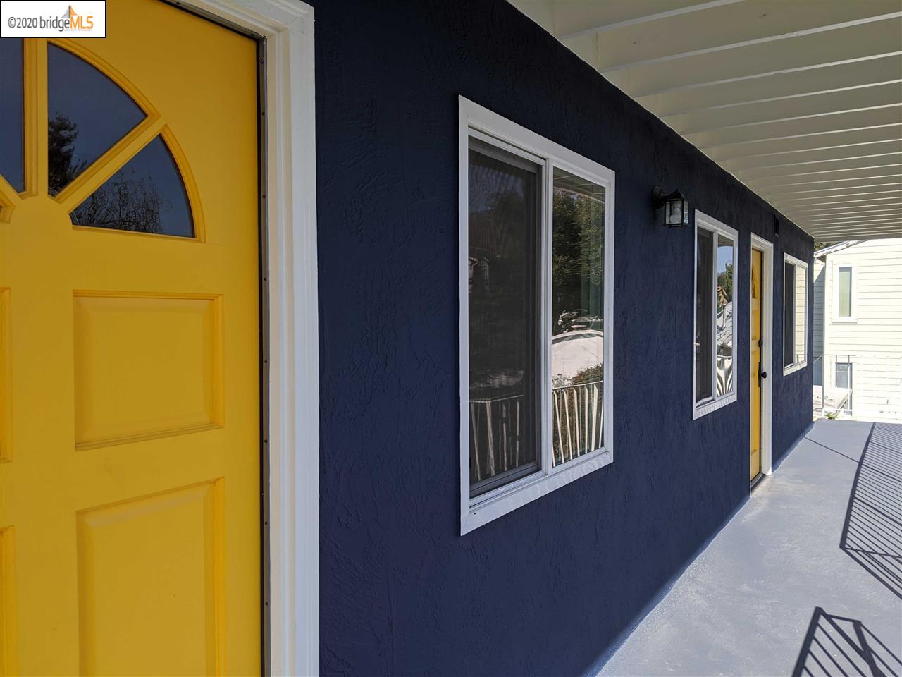 968 45th Street Oakland, CA 94608 - Photo 5 of 24