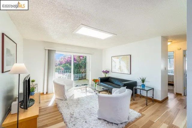 $2,800 | 968 45th Street, Oakland, CA 94608