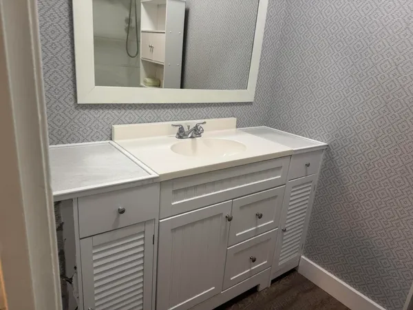 $2,000 | 4 Greenway Village North, Unit 203, Royal Palm Beach, FL 33411