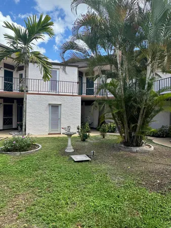 $2,000 | 4 Greenway Village North, Unit 203, Royal Palm Beach, FL 33411