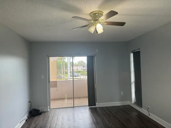 $2,000 | 4 Greenway Village North, Unit 203, Royal Palm Beach, FL 33411