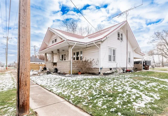 $204,900 | 305 Moore Street, Crothersville, IN 47229