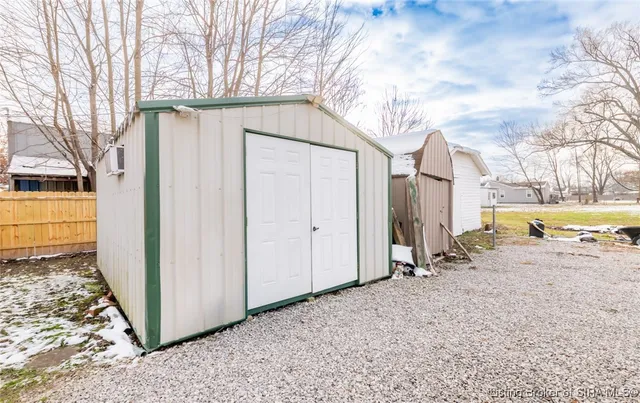 $204,900 | 305 Moore Street, Crothersville, IN 47229