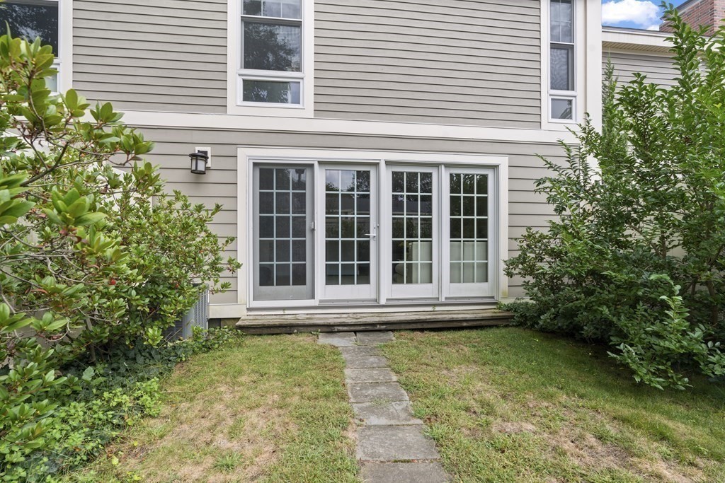 11 Oak Street, Unit 35 Wellesley, MA 02482 - Photo 21 of 22 front view of a house