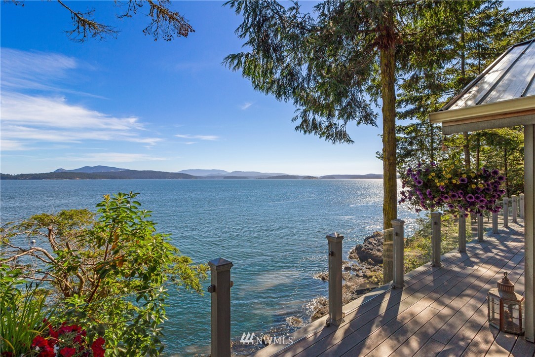 513 Mineral Point Road Friday Harbor, WA 98250 - Photo 2 of 30 Gallery Image 2