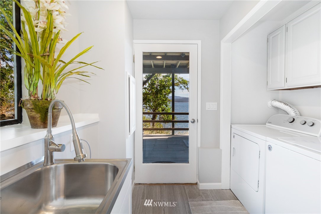 513 Mineral Point Road Friday Harbor, WA 98250 - Photo 17 of 30 Gallery Image 17