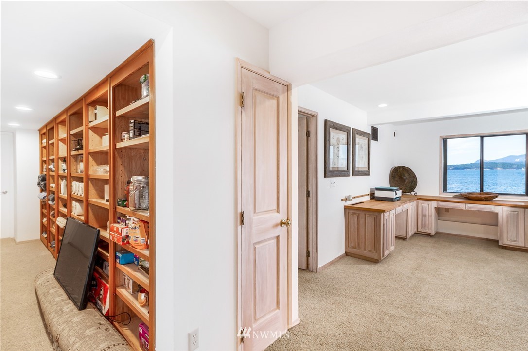513 Mineral Point Road Friday Harbor, WA 98250 - Photo 21 of 30 Gallery Image 21