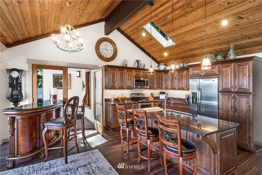 513 Mineral Point Road Friday Harbor, WA 98250 - Photo 7 of 30 Gallery Image 7