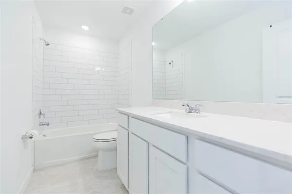 $565,000 | 3044 Frst Mdw Avenue, Valrico, FL 33594