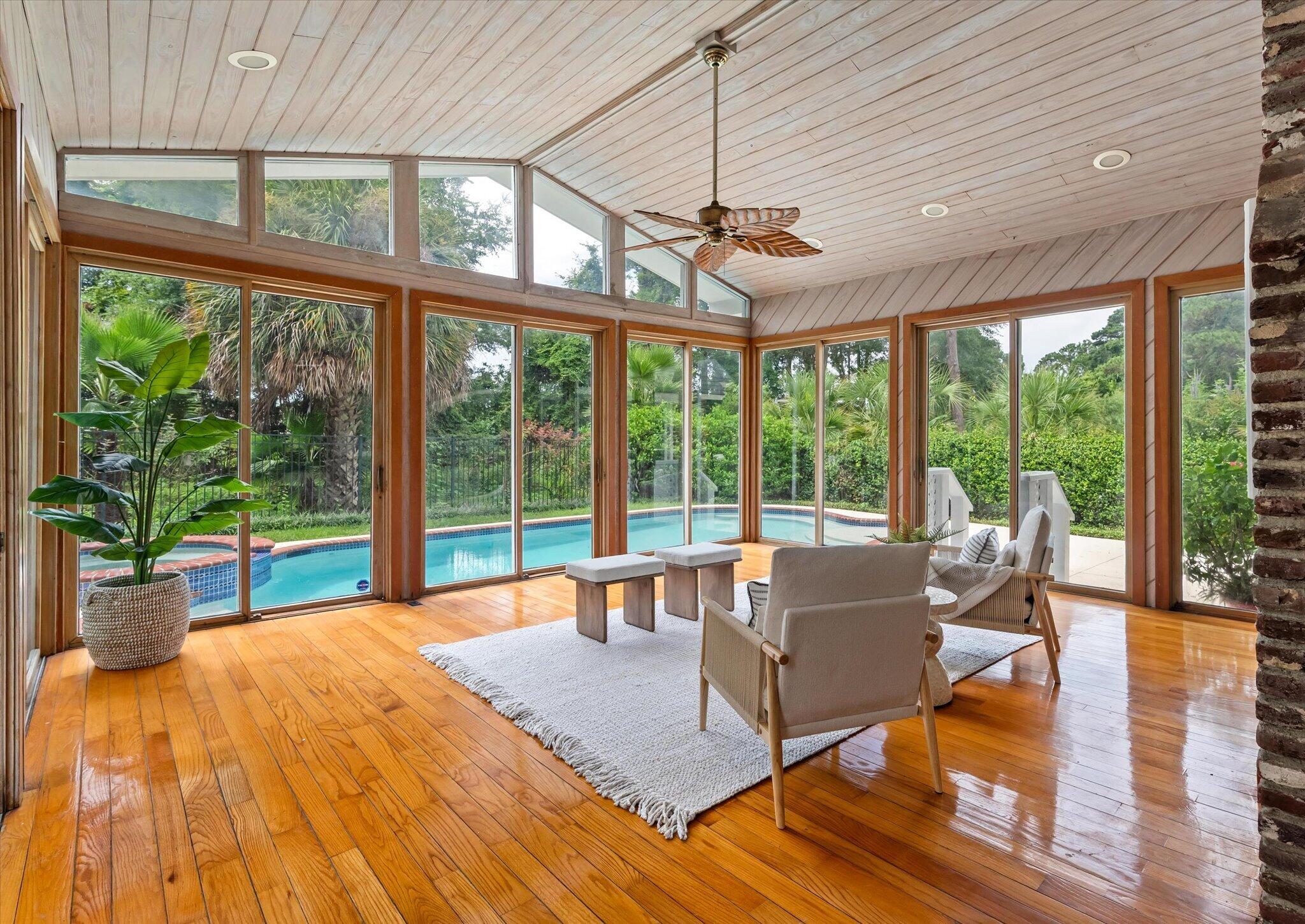 975 Harbortowne Road Charleston, SC 29412 - Photo 22 of 63 31-975 Harbortowne_i_Lowcountry_Exposure