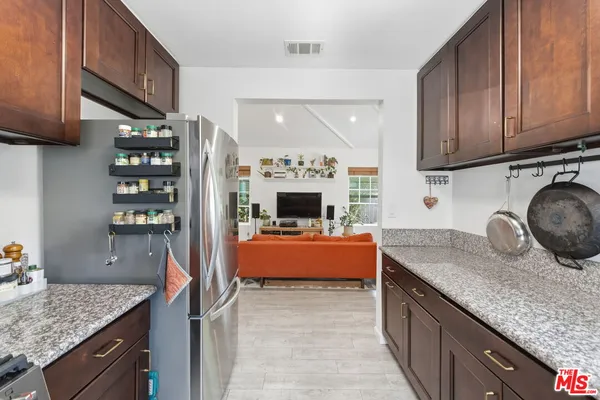 $1,100,000 | 3830 West 59th Street, Los Angeles, CA 90043