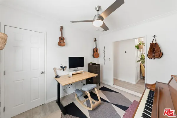 $1,100,000 | 3830 West 59th Street, Los Angeles, CA 90043