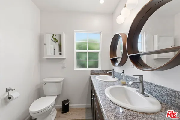 $1,100,000 | 3830 West 59th Street, Los Angeles, CA 90043