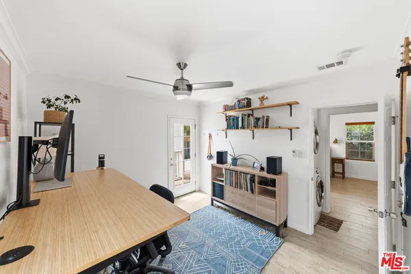 $1,100,000 | 3830 West 59th Street, Los Angeles, CA 90043