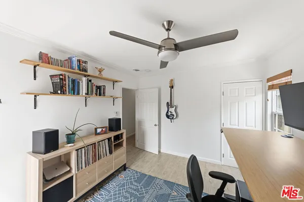 $1,100,000 | 3830 West 59th Street, Los Angeles, CA 90043