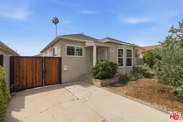 $1,100,000 | 3830 West 59th Street, Los Angeles, CA 90043