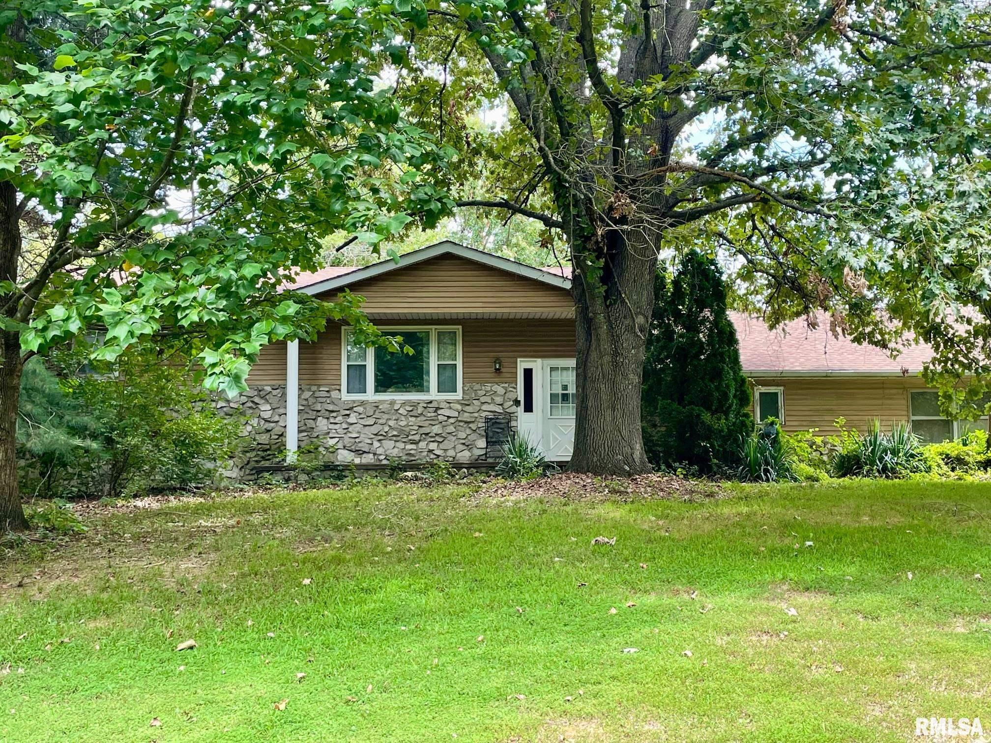 730 Golf Course Road Eldorado, IL 62930 - Photo 2 of 39 Gallery Image 2
