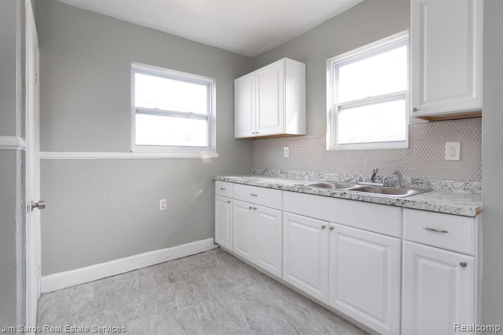 4892 Harvard Road Detroit, MI 48224 - Photo 5 of 12