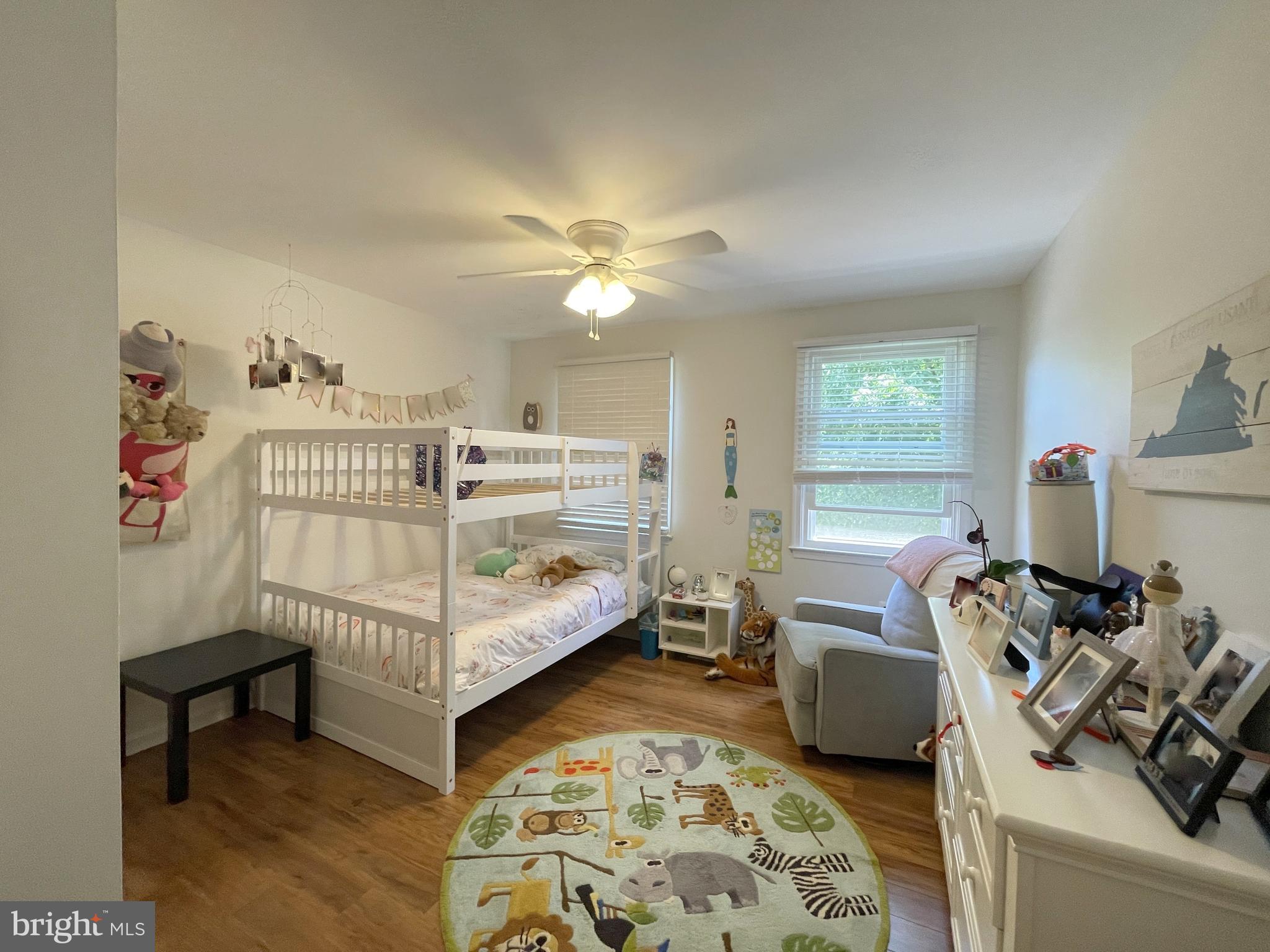 502 Clagett Street Southwest Leesburg, VA 20175 - Photo 27 of 41 502 CLAGETT ST SW Bedroom 3