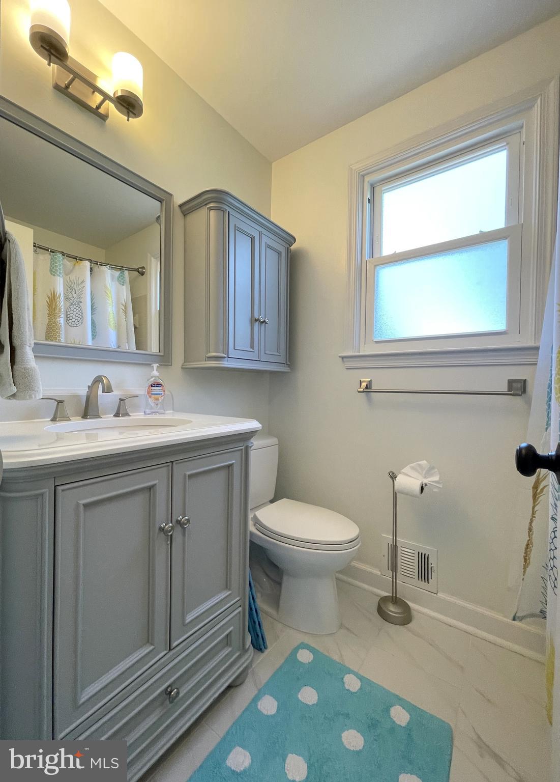 502 Clagett Street Southwest Leesburg, VA 20175 - Photo 31 of 41 502 CLAGETT ST SW Upper Level Hall Bath