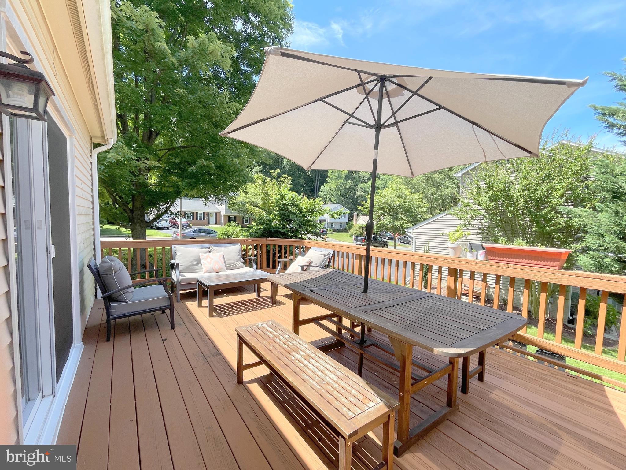 502 Clagett Street Southwest Leesburg, VA 20175 - Photo 39 of 41 502 CLAGETT ST SW Deck