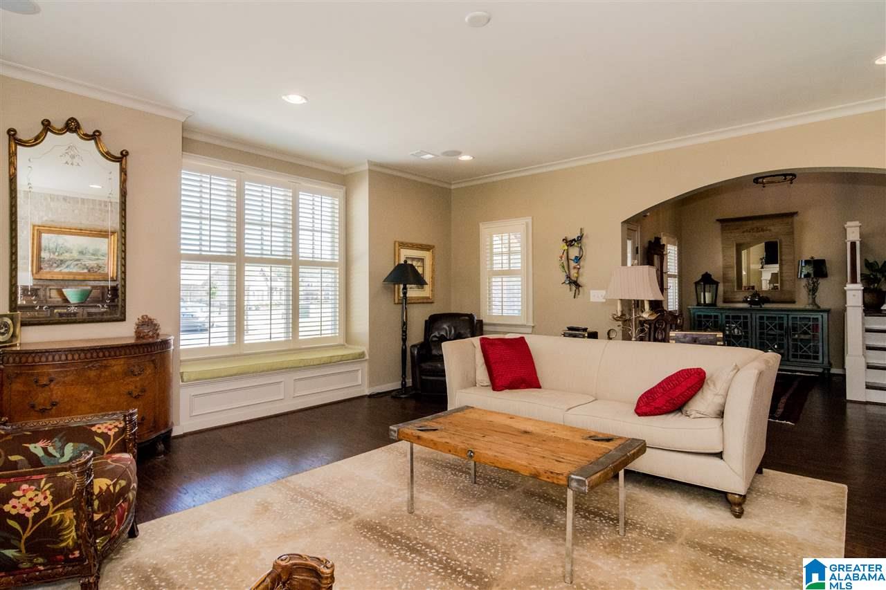 1465 Oxford Manor Circle Birmingham, AL 35242 - Photo 4 of 37
