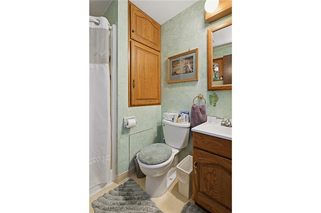 225 Woodcroft Road Baden, PA 15005 - Photo 24 of 43