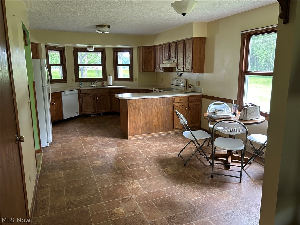 4330 Laubert Road Atwater, OH 44201 - Photo 9 of 16