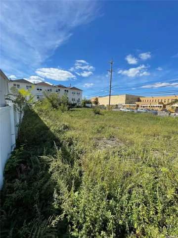 $689,000 | 3-39 Beach 101st Street | Rockaway Beach