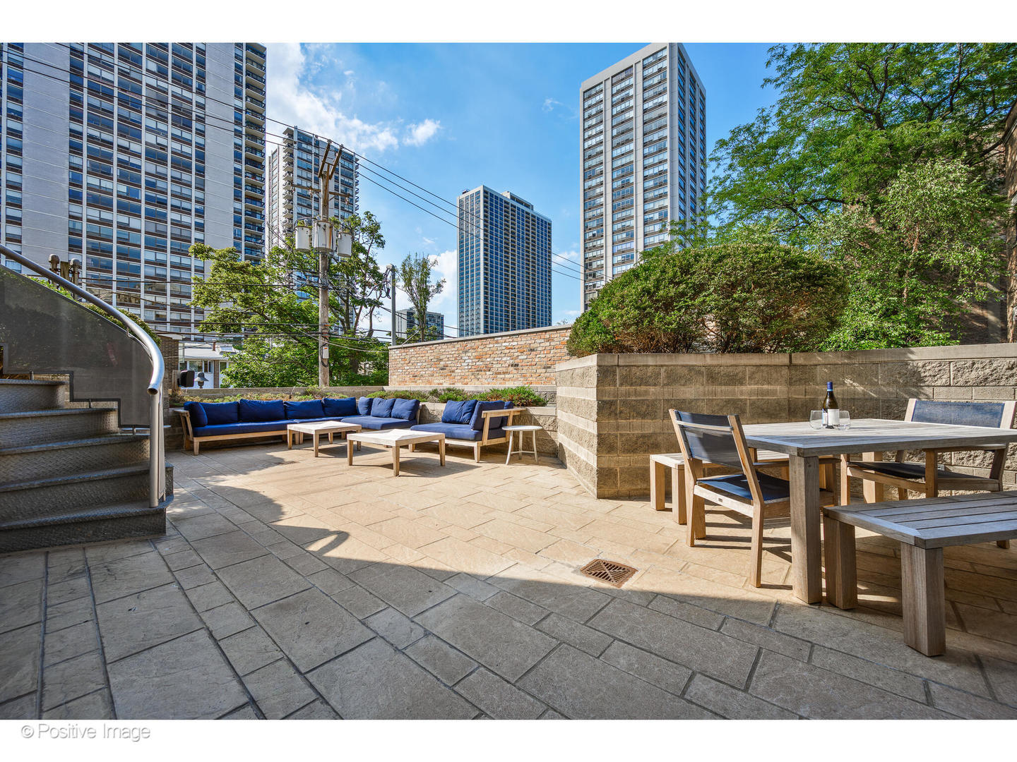 1434 North Dearborn Street Chicago, IL 60610 - Photo 22 of 67 a view of outdoor space with seating