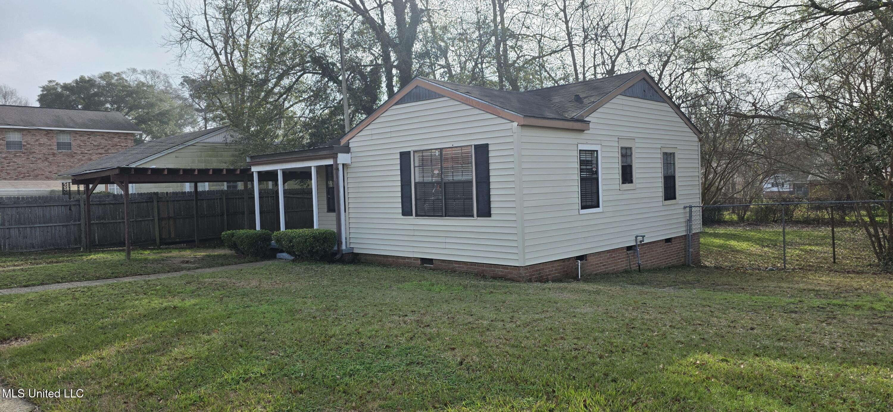 429 21st Street McComb, MS 39648 - Photo 2 of 60 2026-01-07 09.24.47