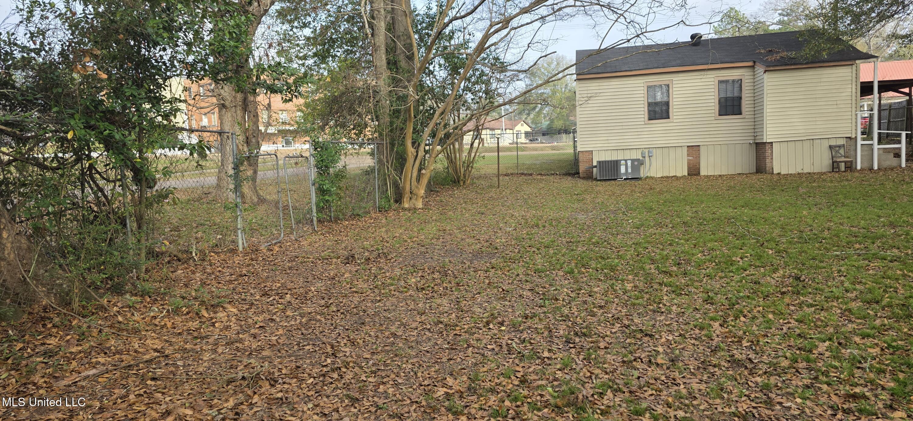 429 21st Street McComb, MS 39648 - Photo 31 of 60 2026-01-07 09.28.14
