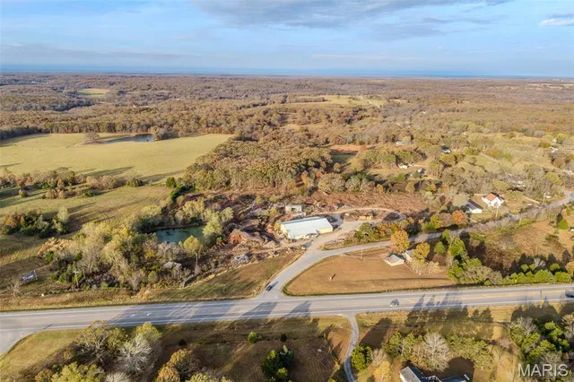 $589,900 | 30841 Old Highway 5, Lebanon, MO 65536