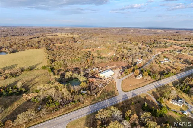 $589,900 | 30841 Old Highway 5, Lebanon, MO 65536