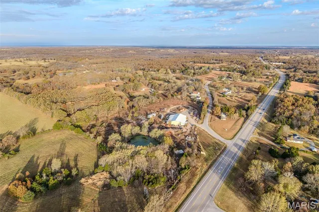 $589,900 | 30841 Old Highway 5, Lebanon, MO 65536